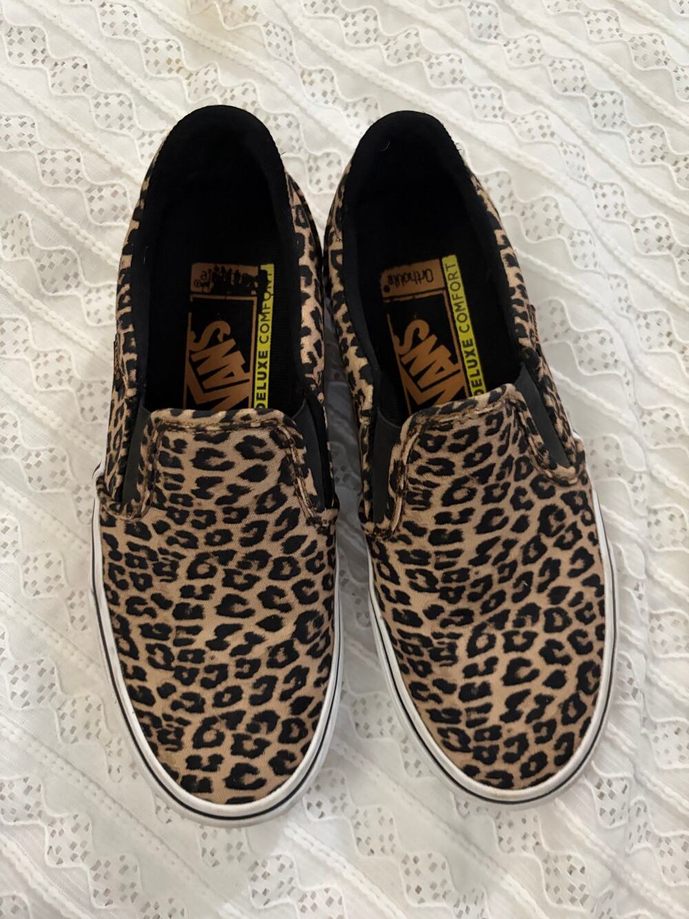 Vans Deluxe Comfort Leopard Print Slip On Sneakers Womens Size 6 Canvas Shoes